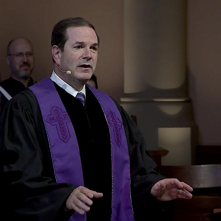 Steve Wells addressing the congregation during his sermon