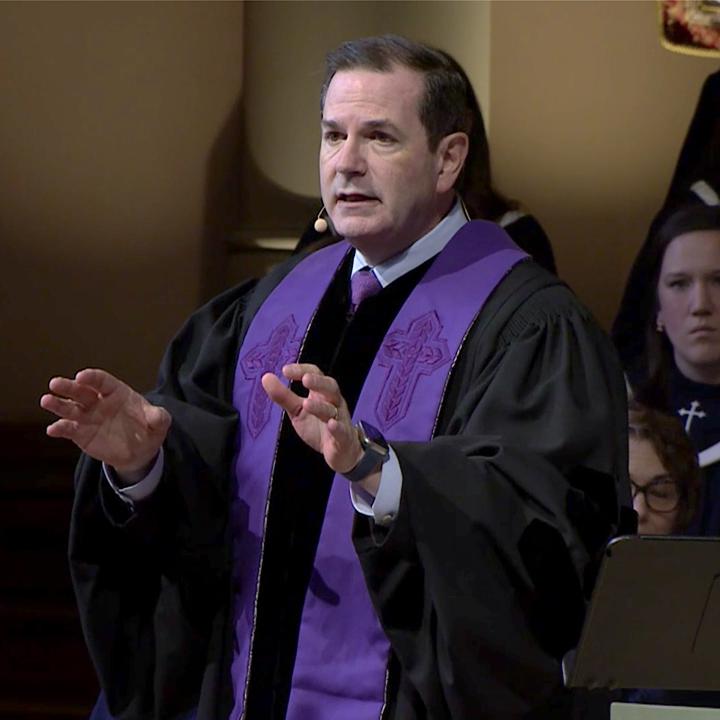 Steve Wells addressing the congregation during his sermon